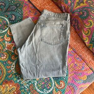 Old Navy boyfriend style jeans in size 18